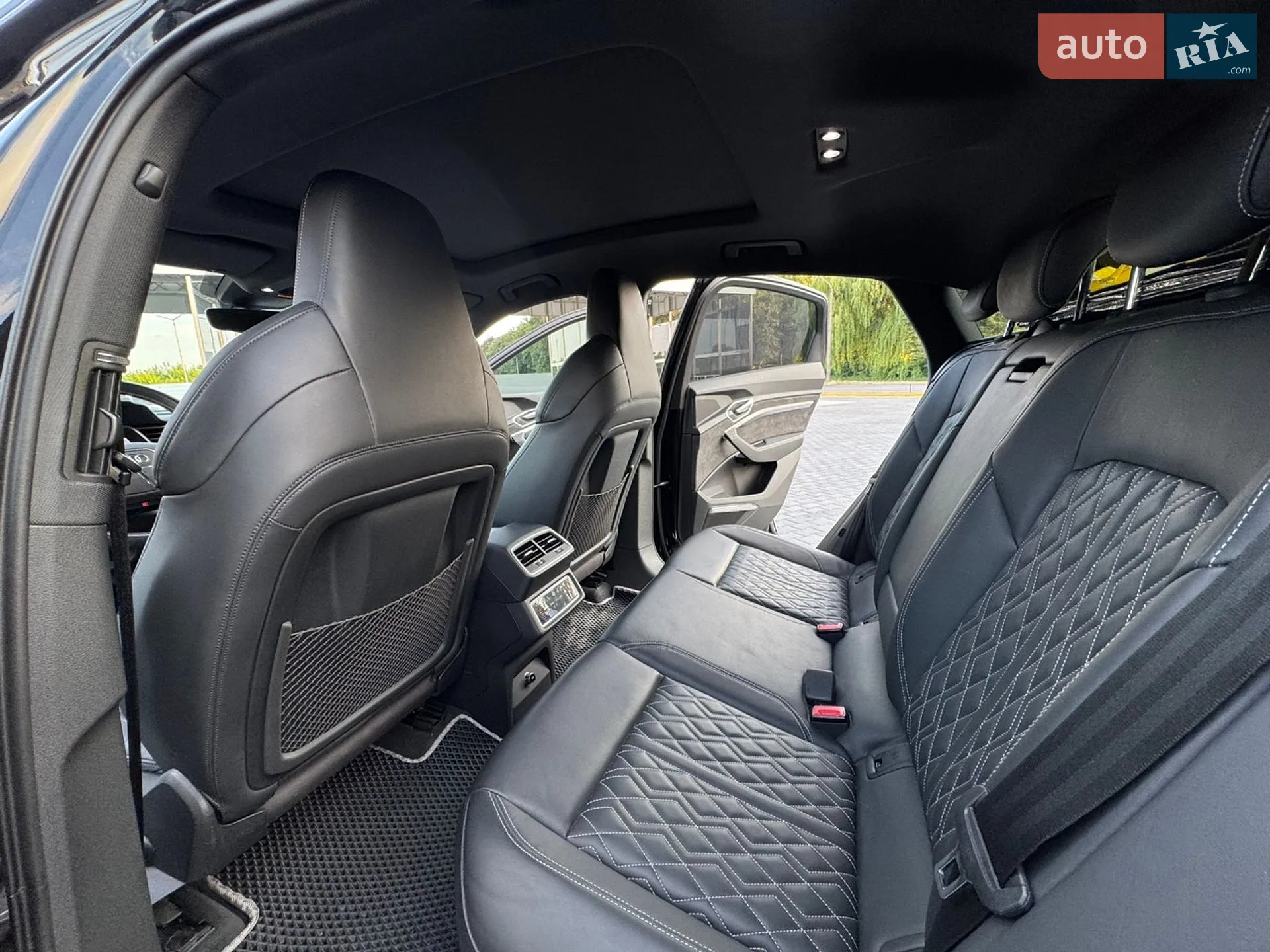 2020 Audi e-tron Sportback - мініатюра 40