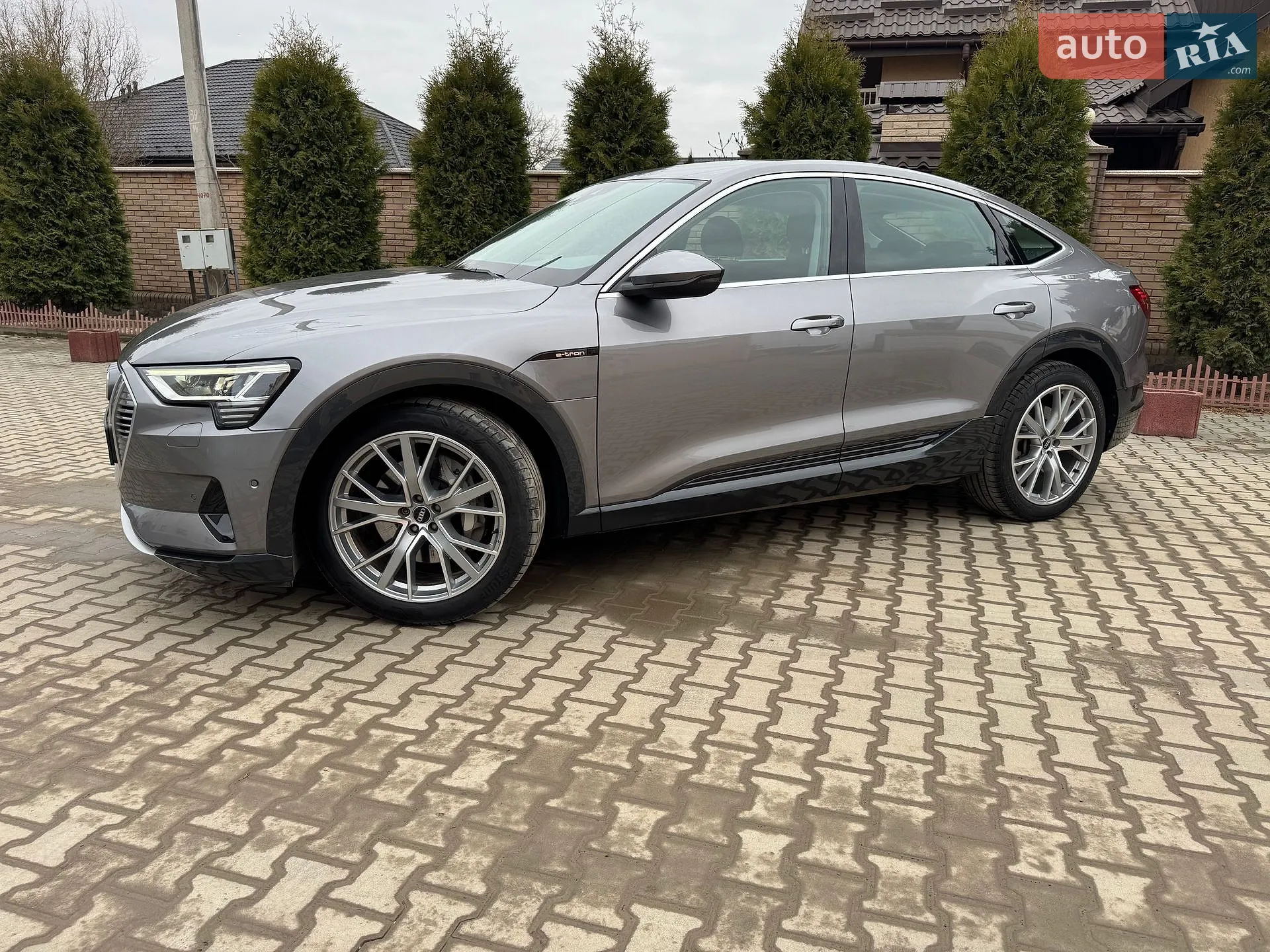2022 Audi e-tron Sportback - мініатюра 3