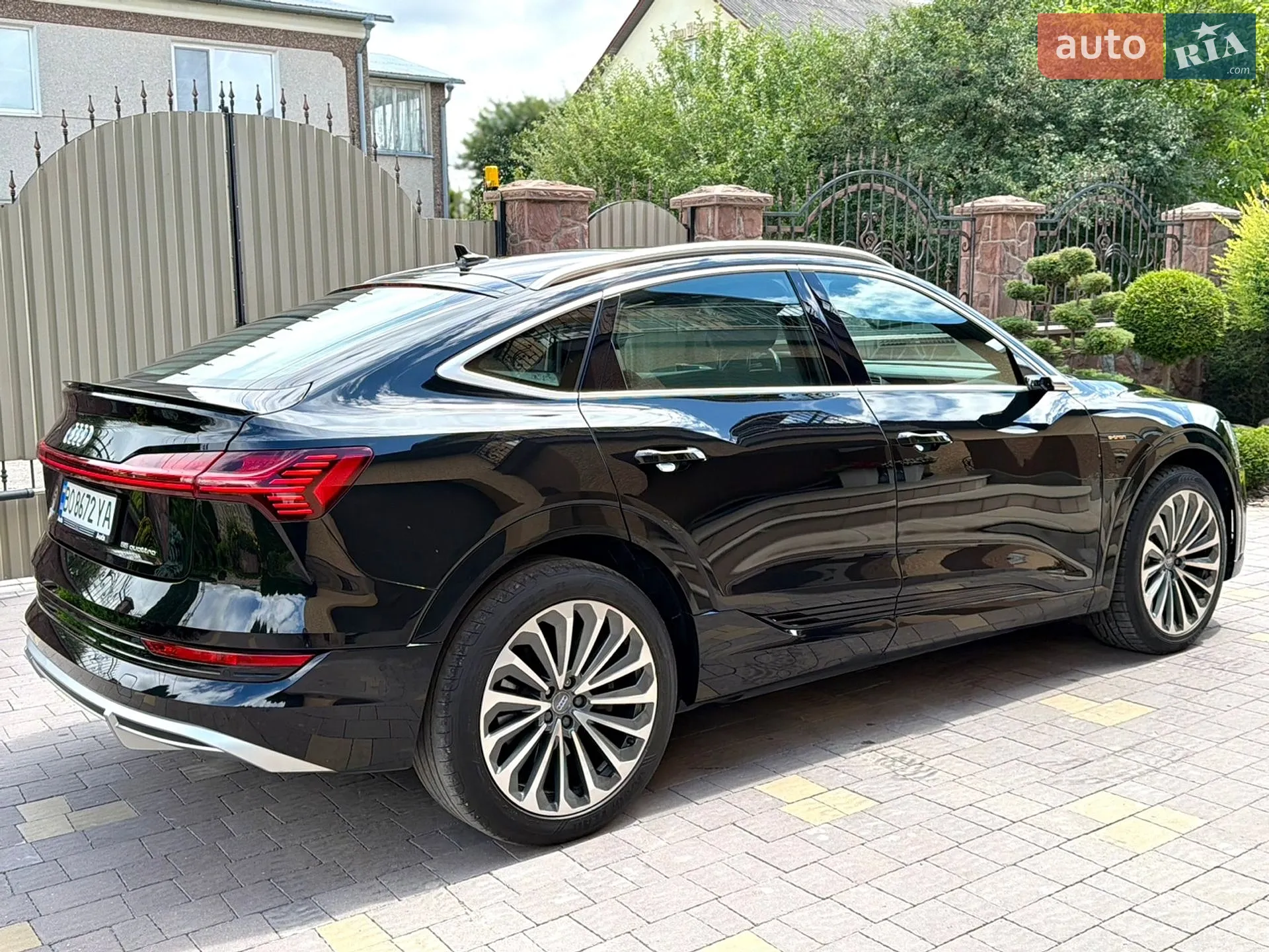 2020 Audi e-tron Sportback - мініатюра 16