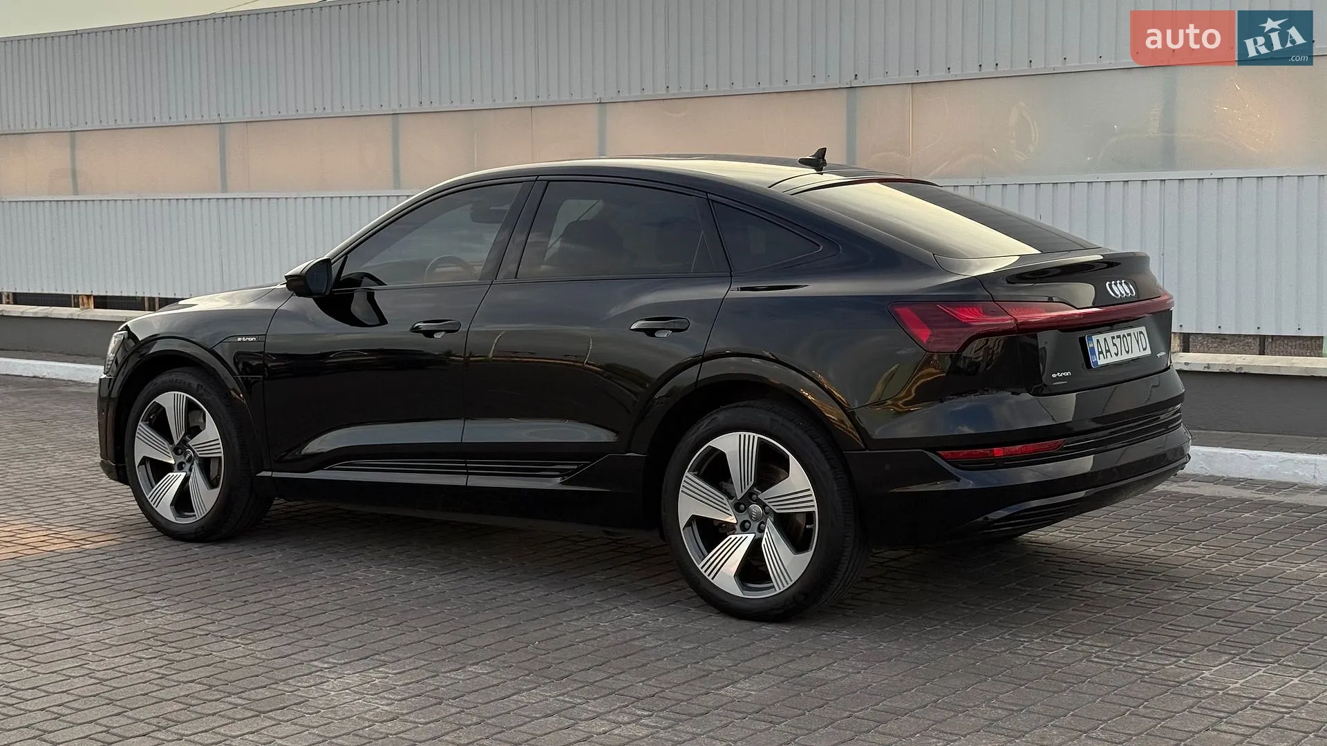 2020 Audi e-tron Sportback - мініатюра 4