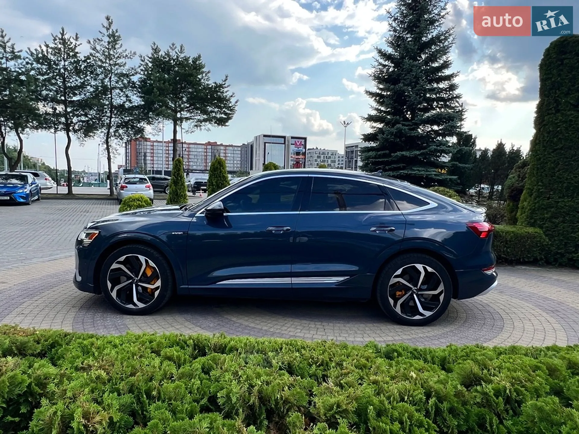 2020 Audi e-tron Sportback - мініатюра 4