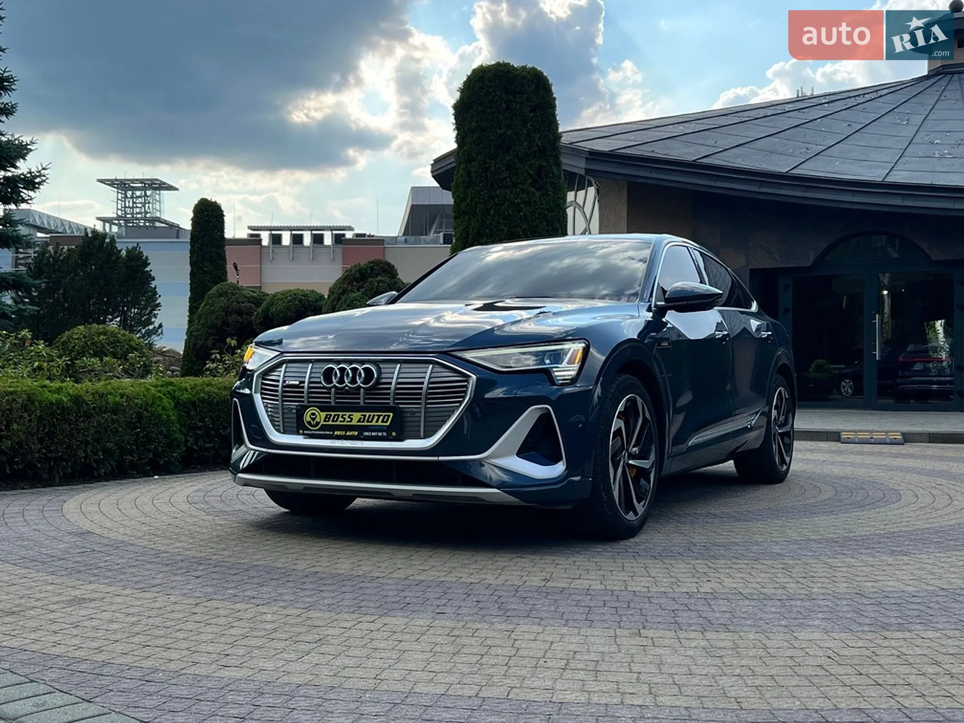 2020 Audi e-tron Sportback - мініатюра 3