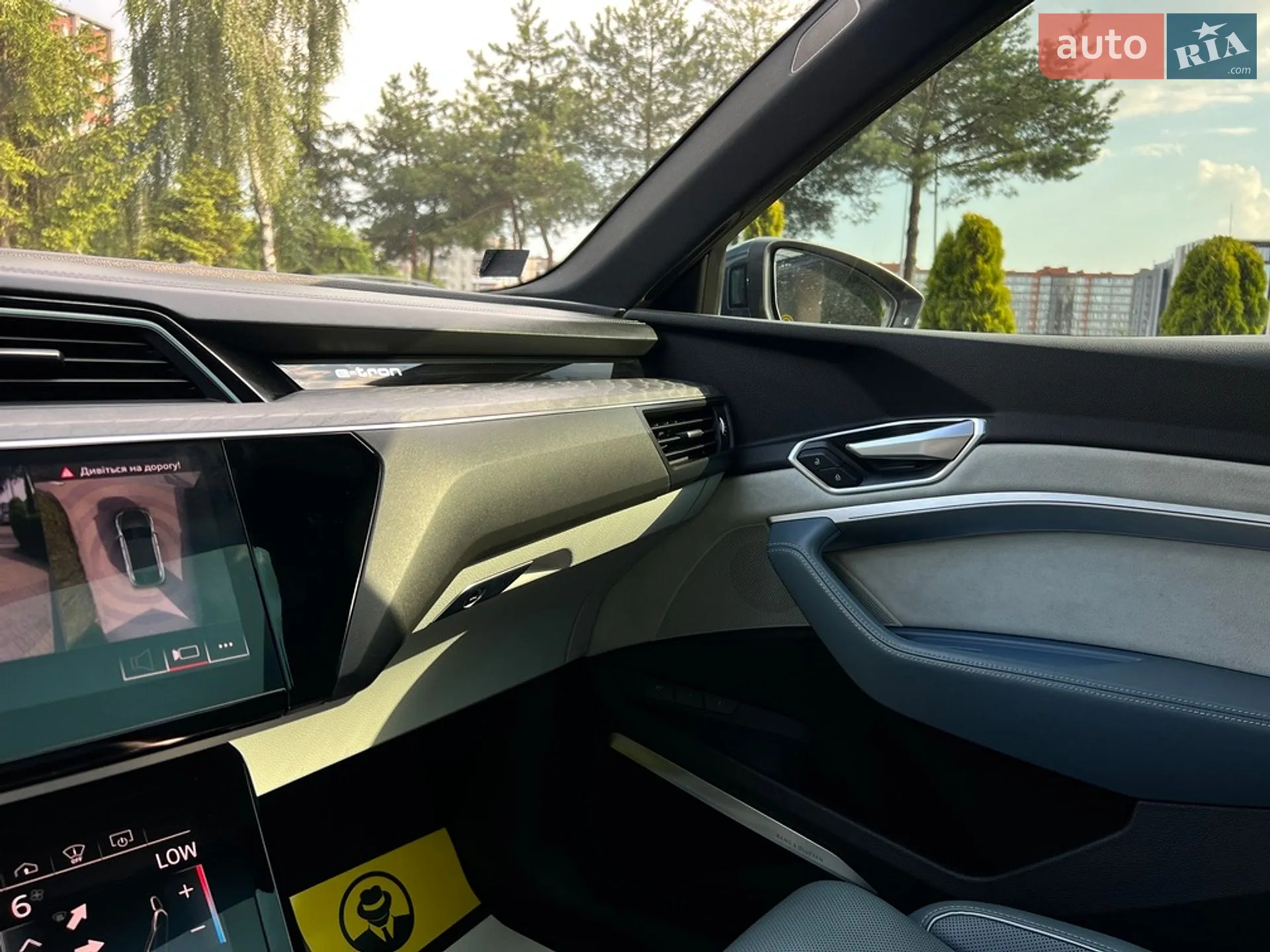 2020 Audi e-tron Sportback - мініатюра 27