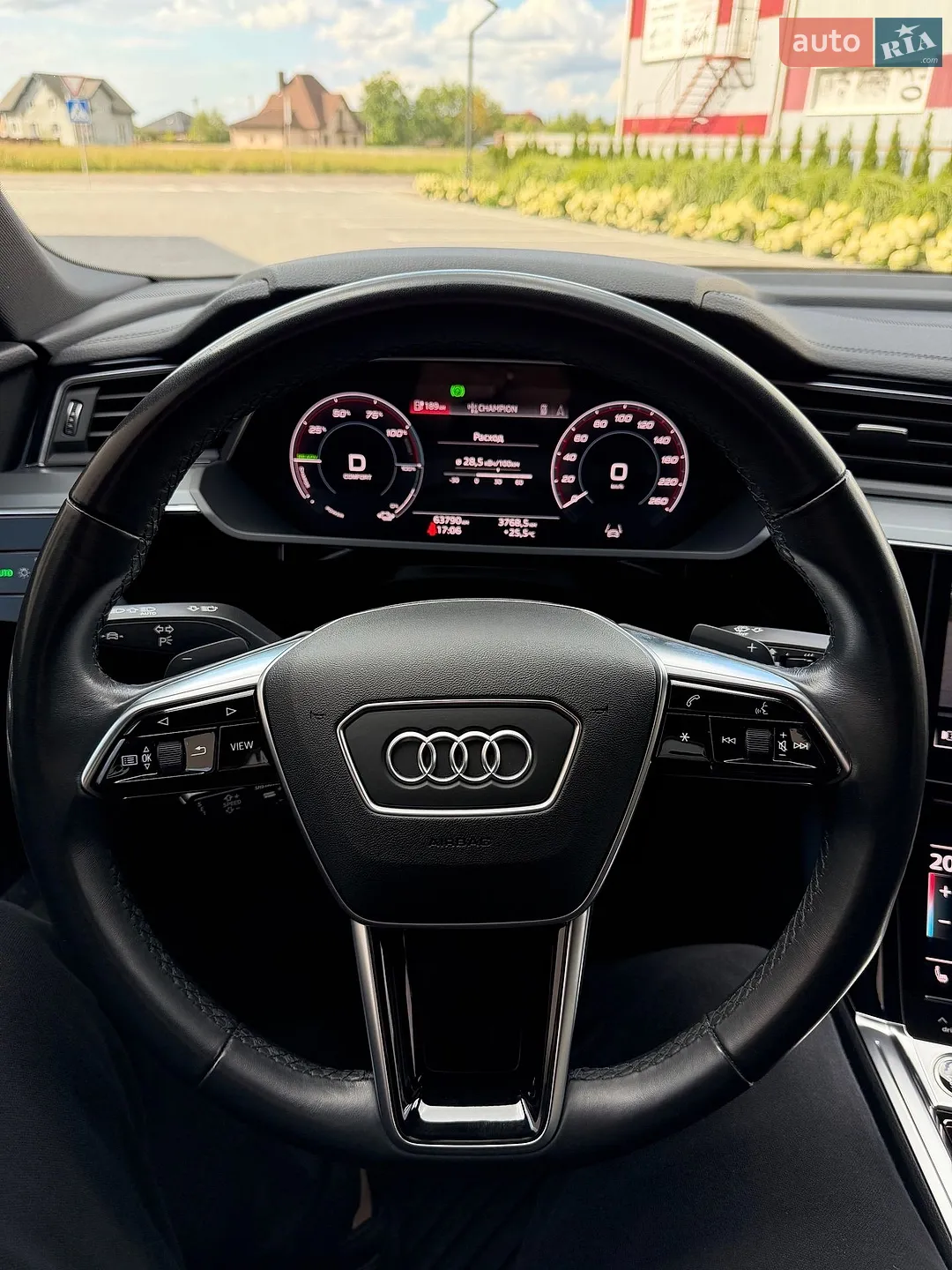 2022 Audi e-tron Sportback - мініатюра 31