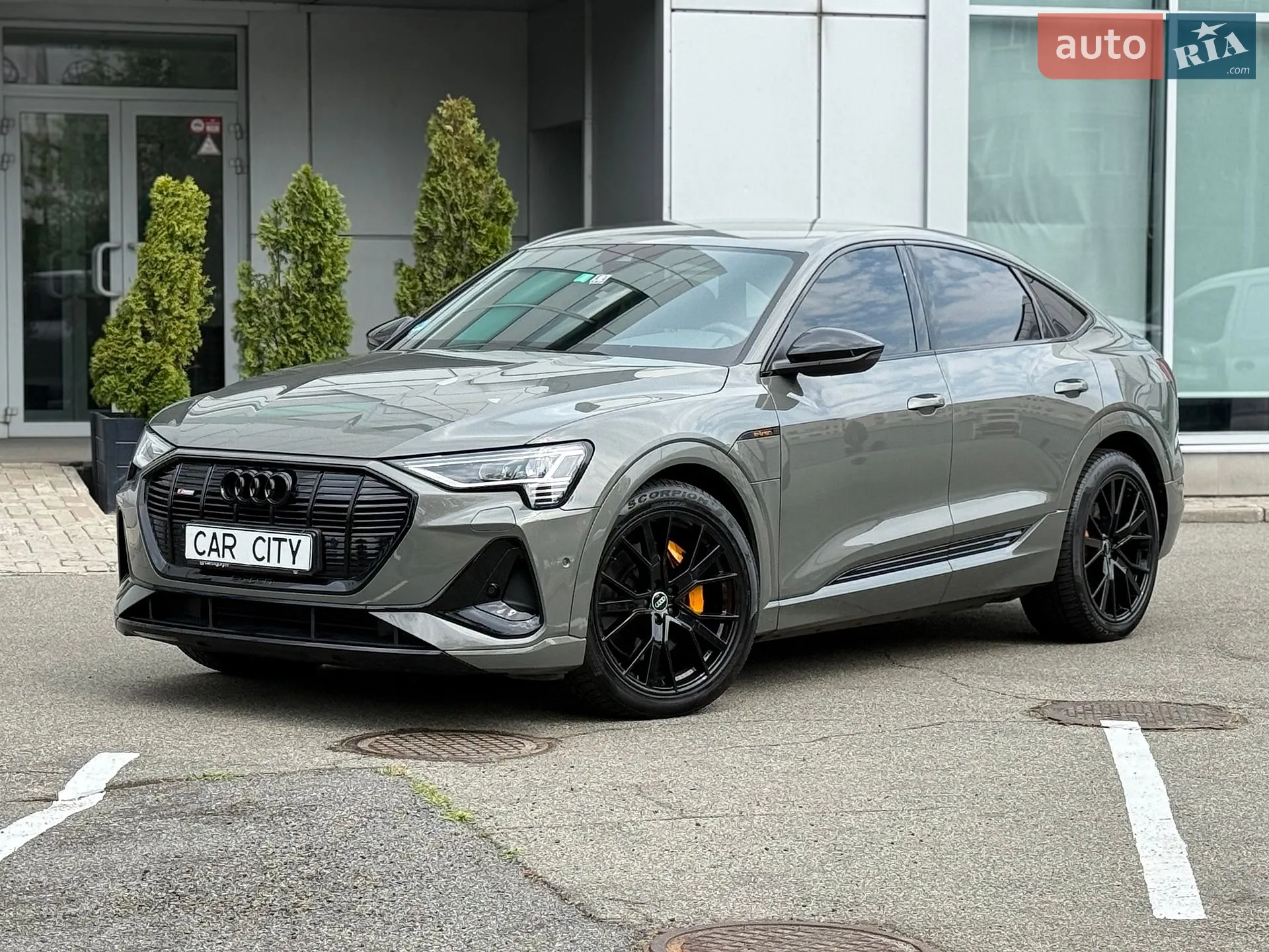 2022 Audi e-tron Sportback - фото 1