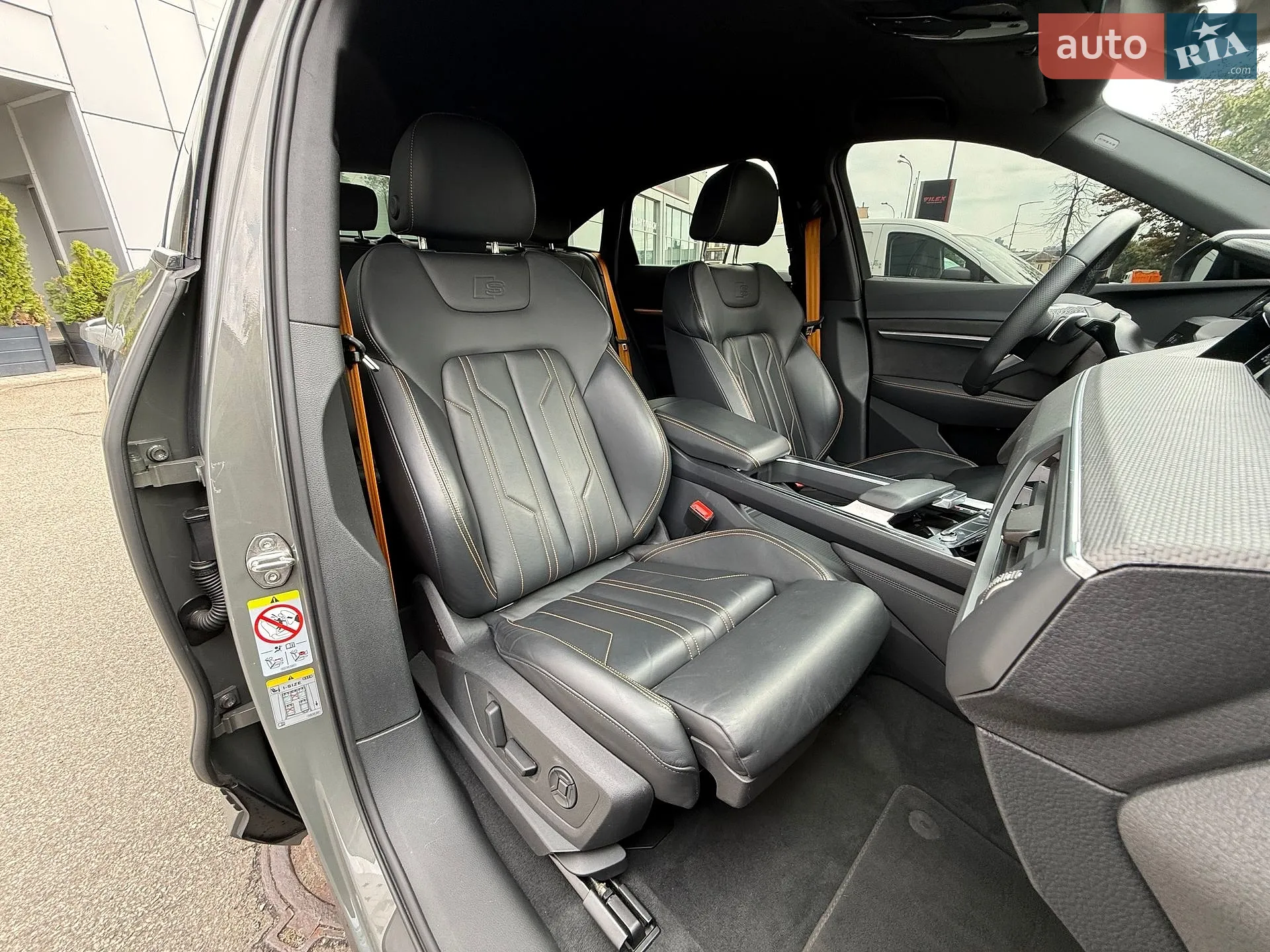 2022 Audi e-tron Sportback - мініатюра 22