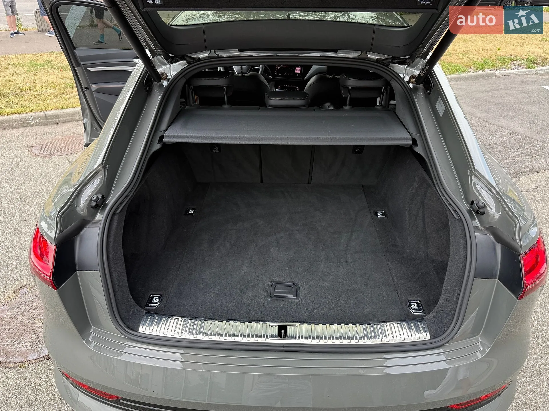 2022 Audi e-tron Sportback - мініатюра 38
