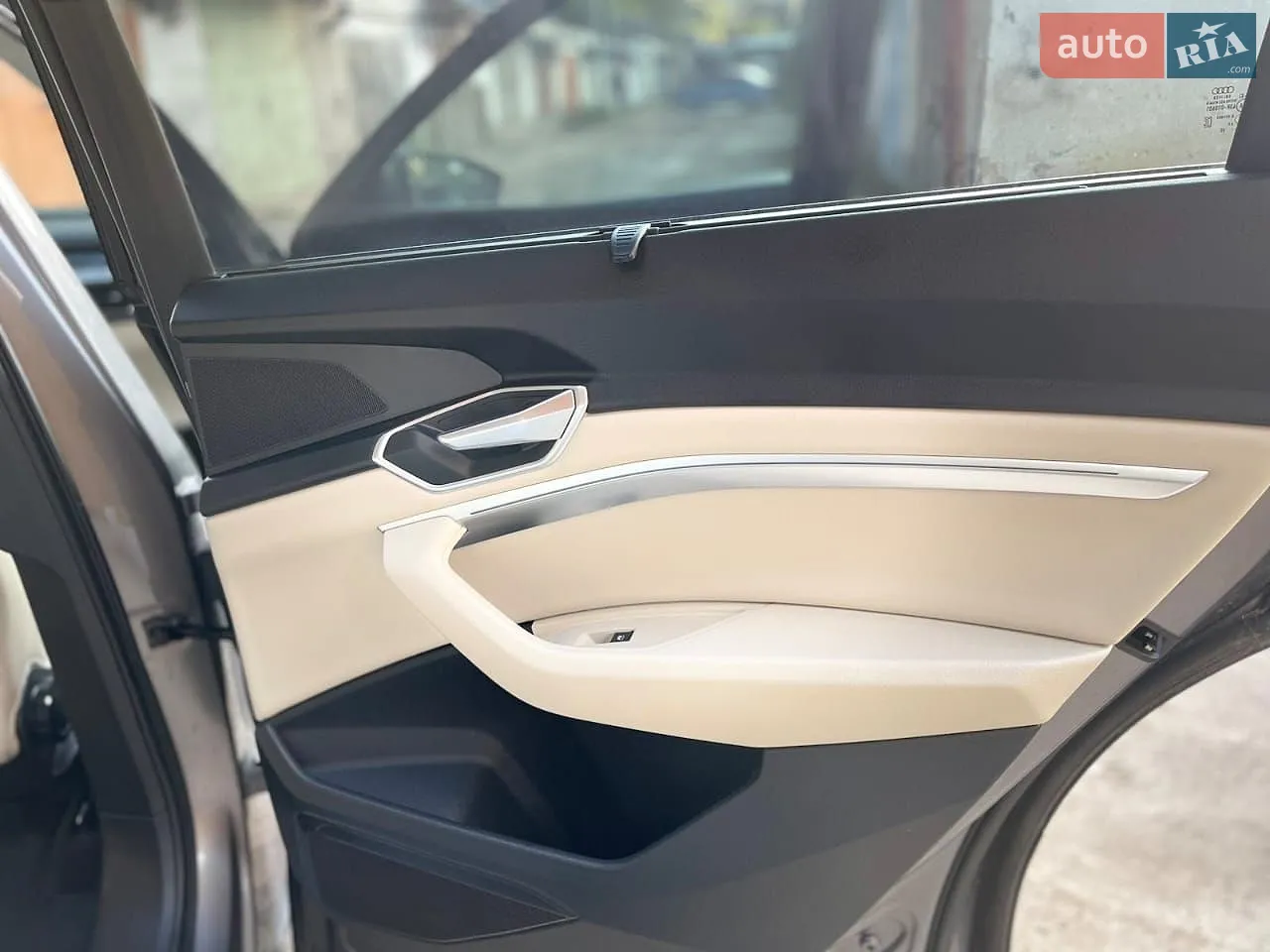 2020 Audi e-tron Sportback - мініатюра 32