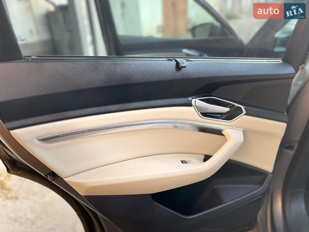 2020 Audi e-tron Sportback - мініатюра 31