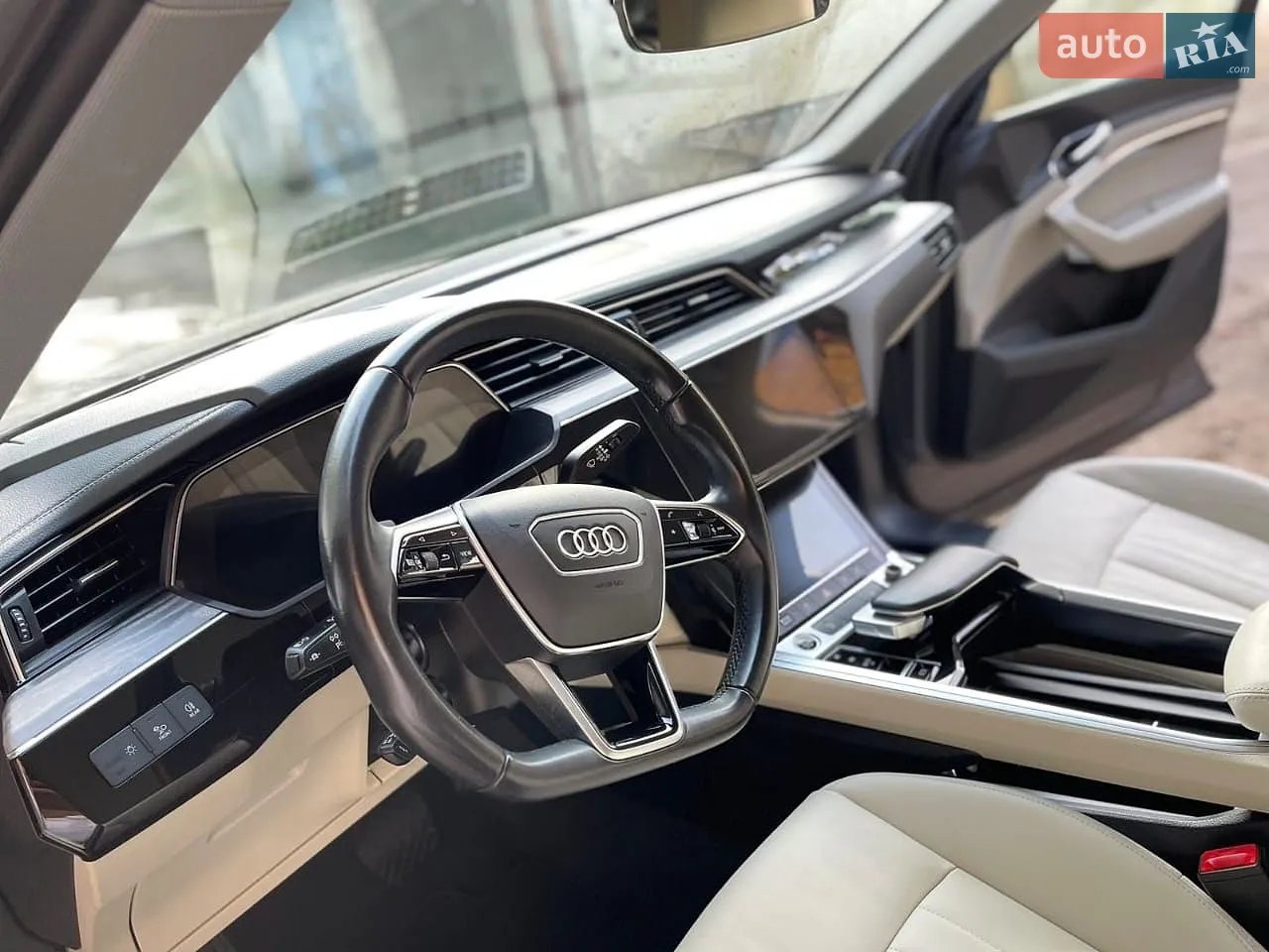 2020 Audi e-tron Sportback - мініатюра 16