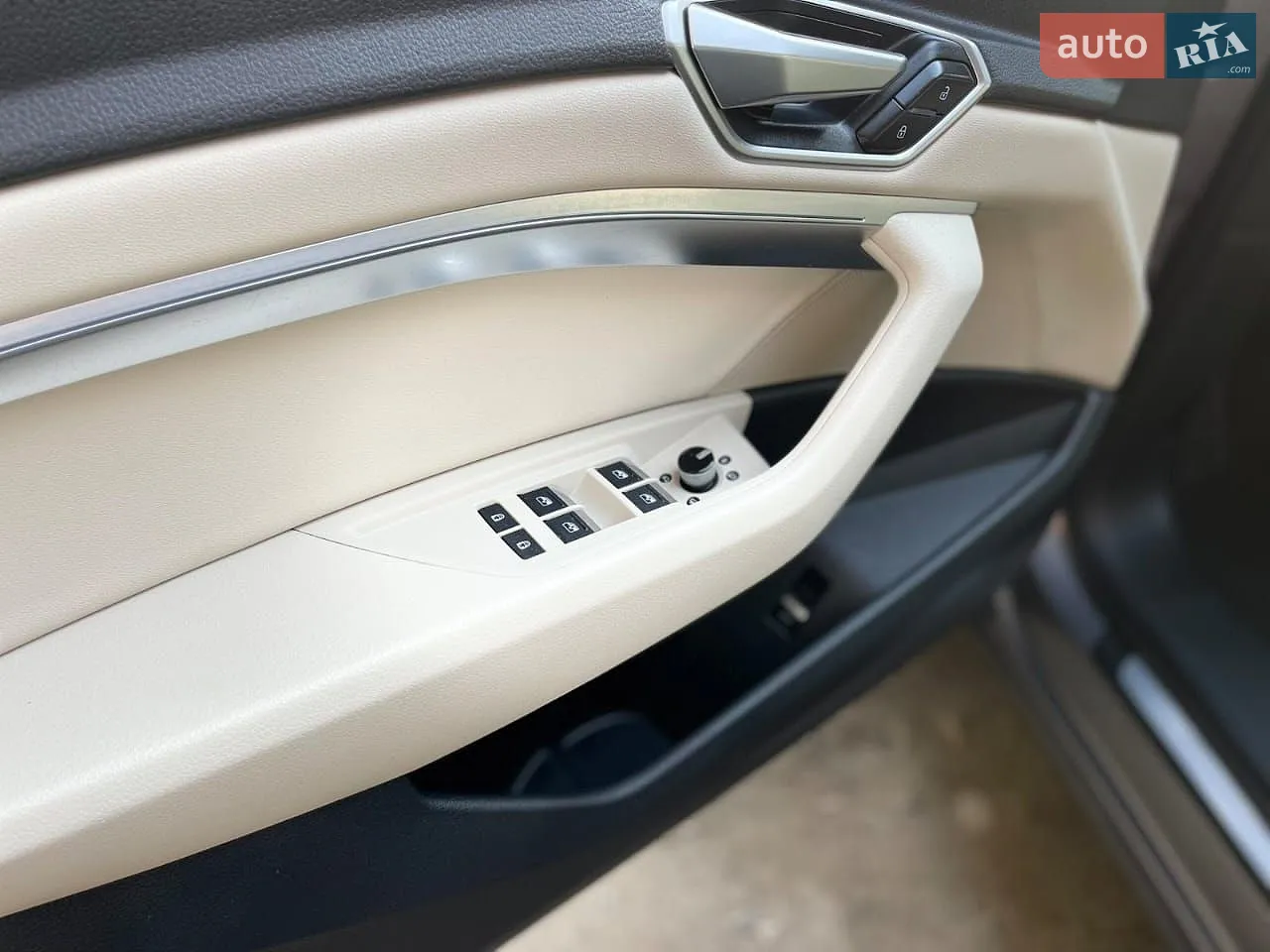 2020 Audi e-tron Sportback - мініатюра 33