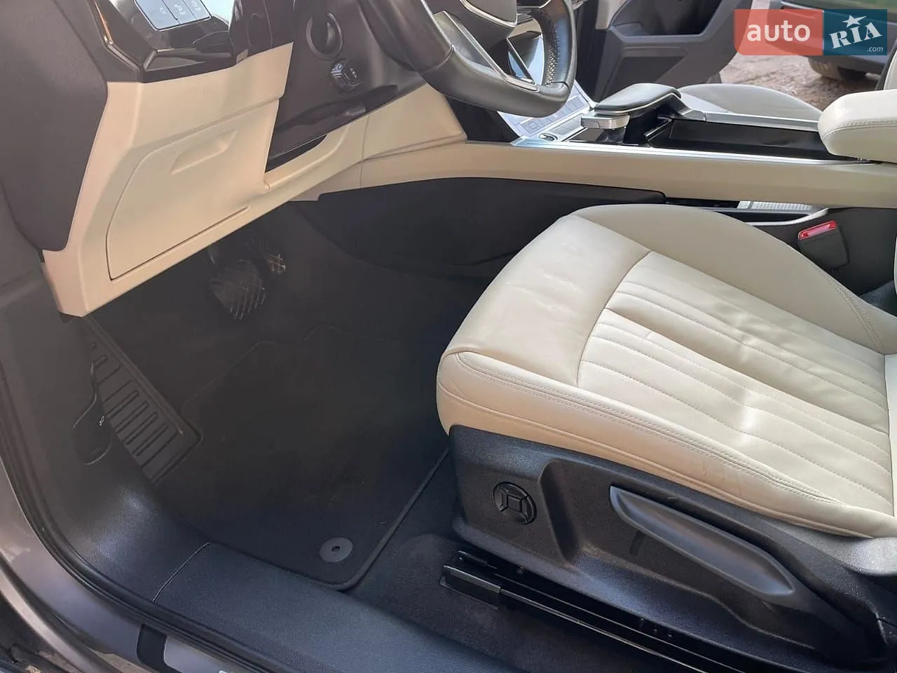 2020 Audi e-tron Sportback - мініатюра 47