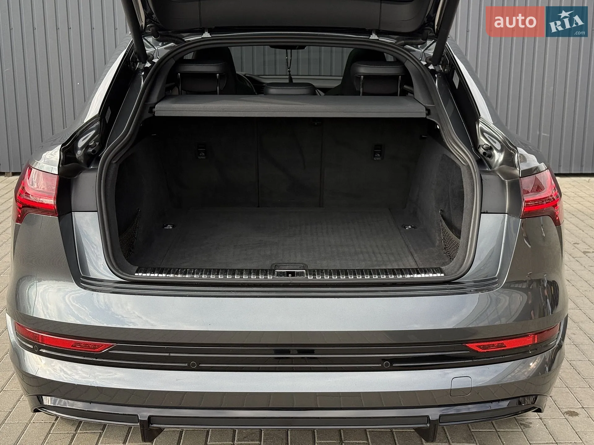 2020 Audi e-tron Sportback - мініатюра 30