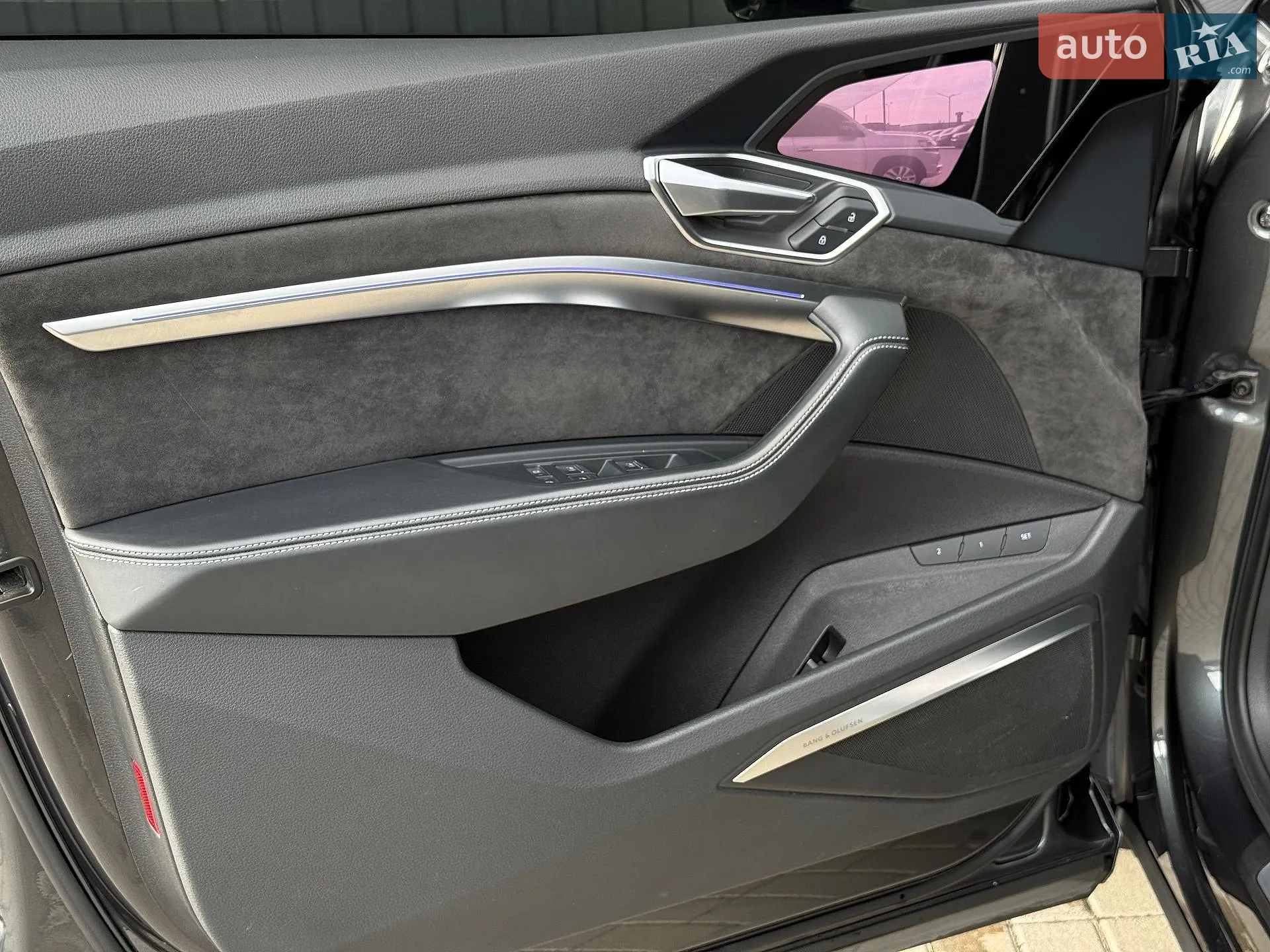 2020 Audi e-tron Sportback - мініатюра 40