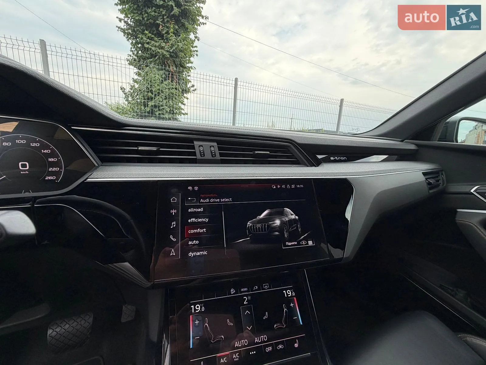 2022 Audi e-tron Sportback - мініатюра 17
