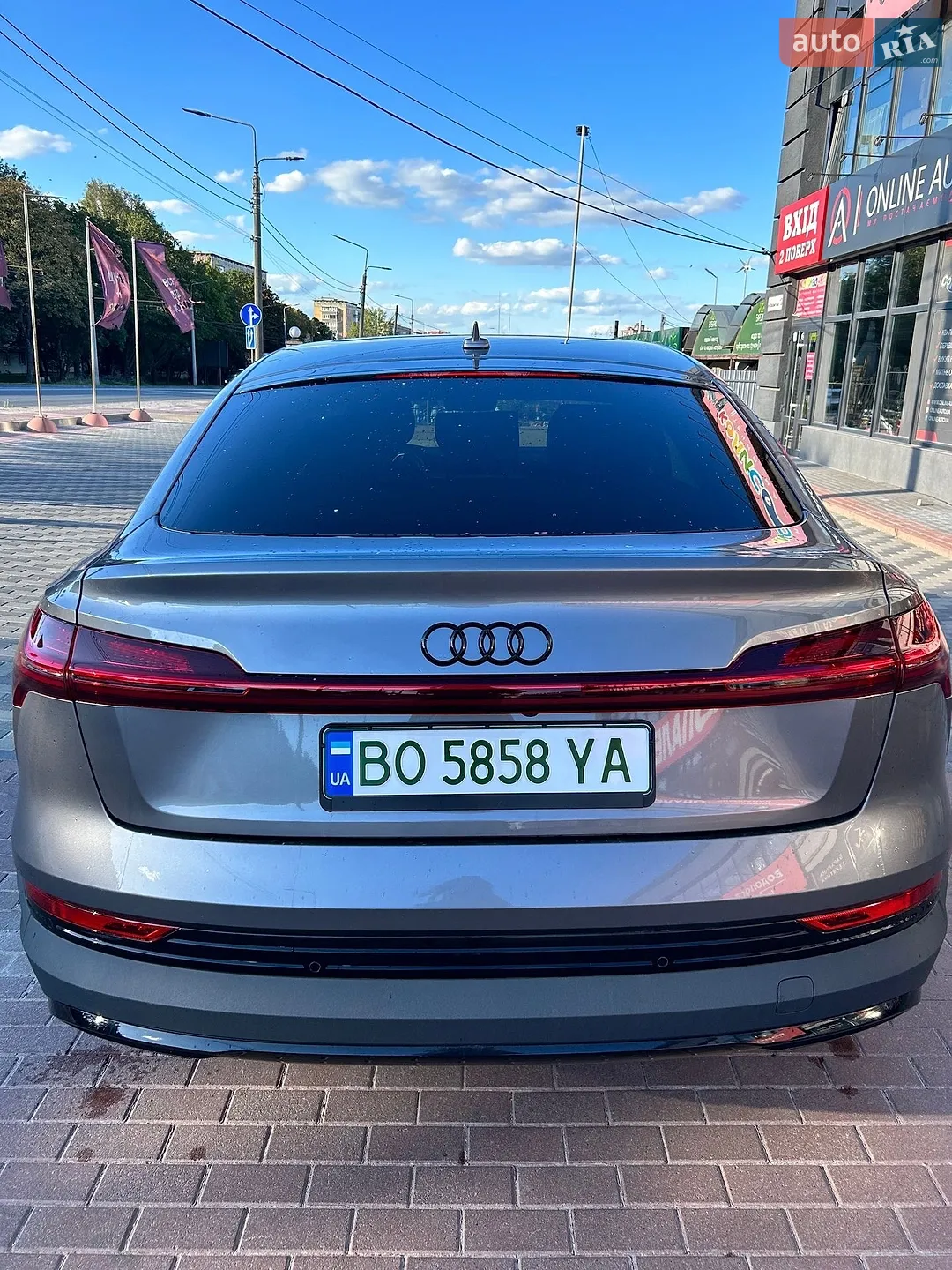 2020 Audi e-tron Sportback - мініатюра 4