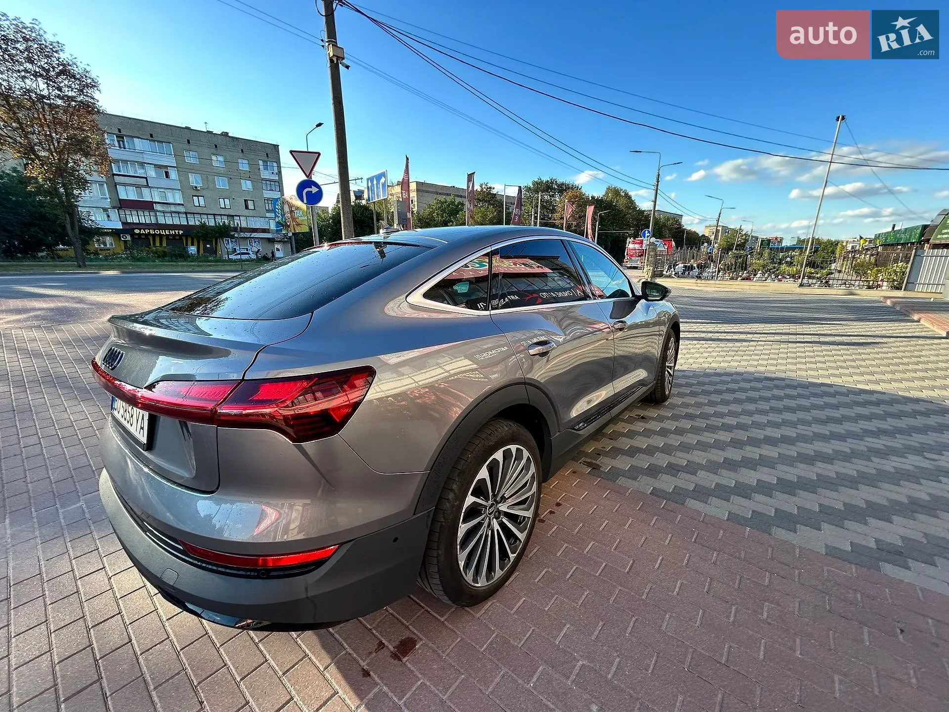 2020 Audi e-tron Sportback - мініатюра 11