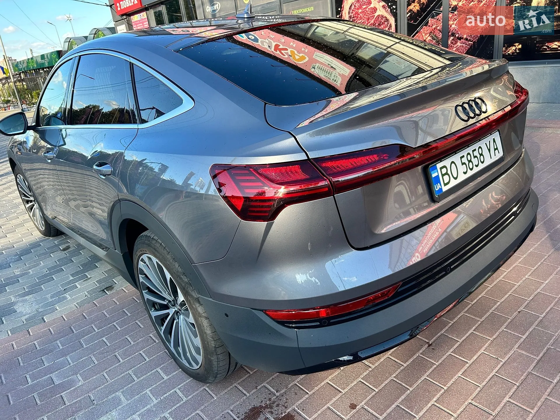 2020 Audi e-tron Sportback - мініатюра 5