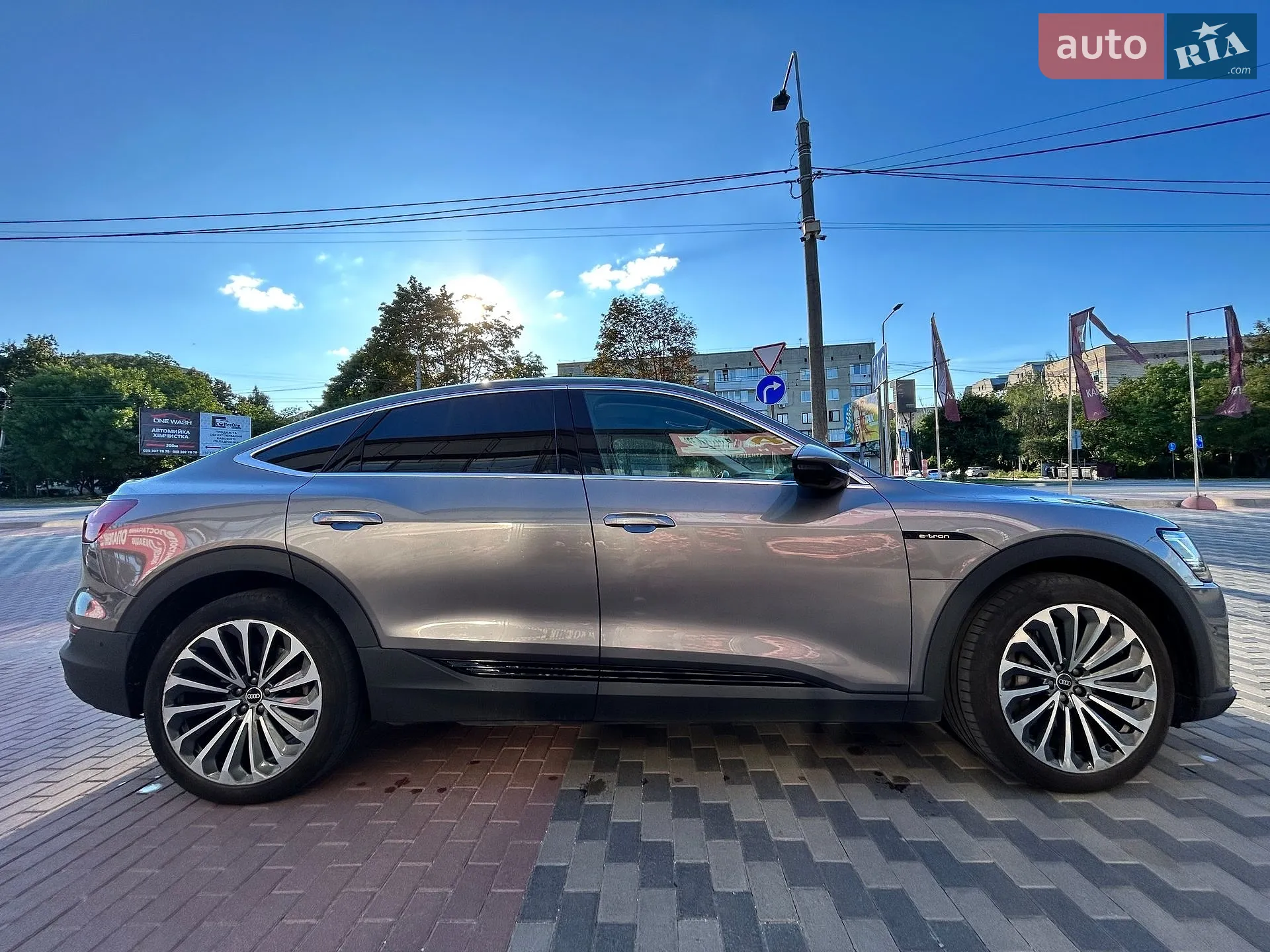 2020 Audi e-tron Sportback - мініатюра 9