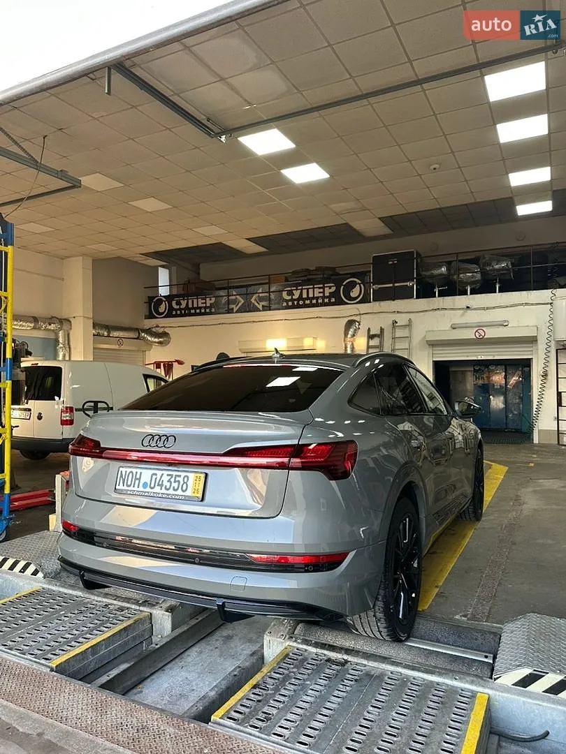 2022 Audi e-tron Sportback - мініатюра 26