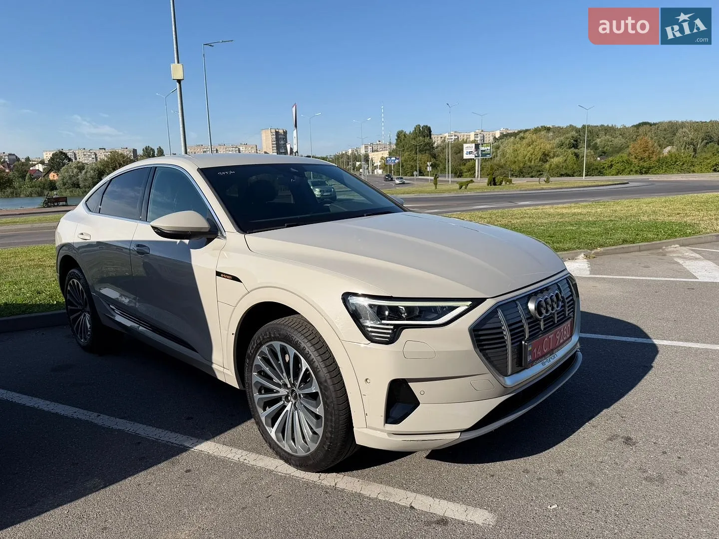 2020 Audi e-tron Sportback - мініатюра 4