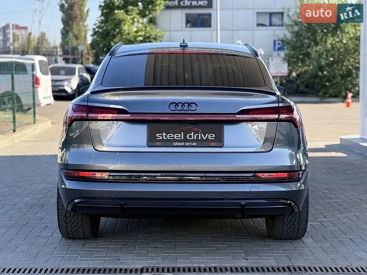 2020 Audi e-tron Sportback - мініатюра 5