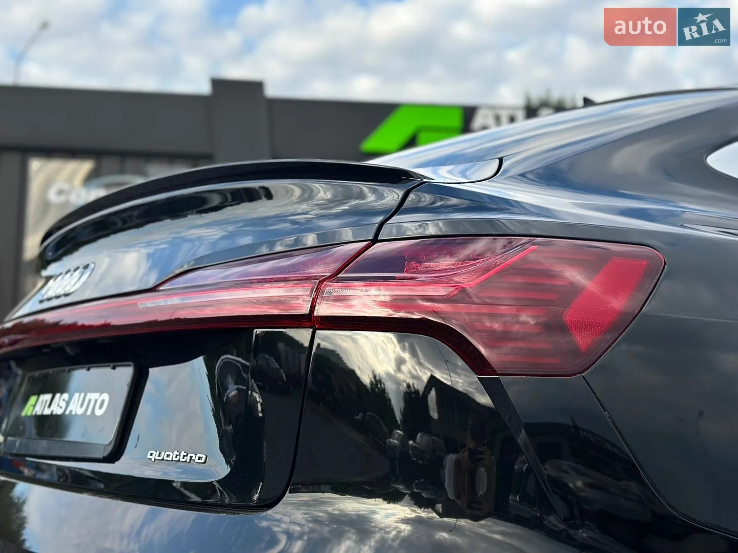 2022 Audi e-tron Sportback - мініатюра 8