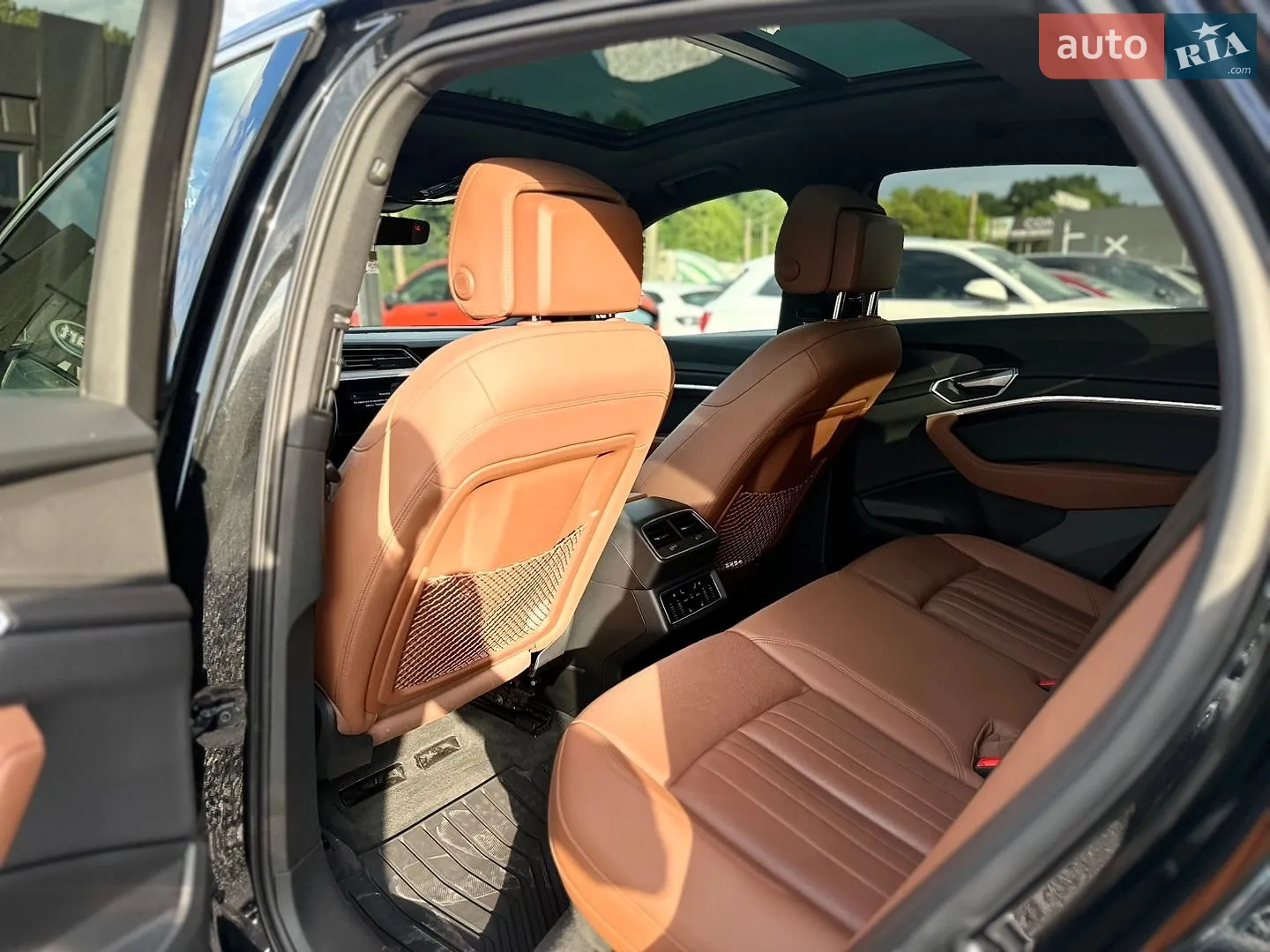 2022 Audi e-tron Sportback - мініатюра 19