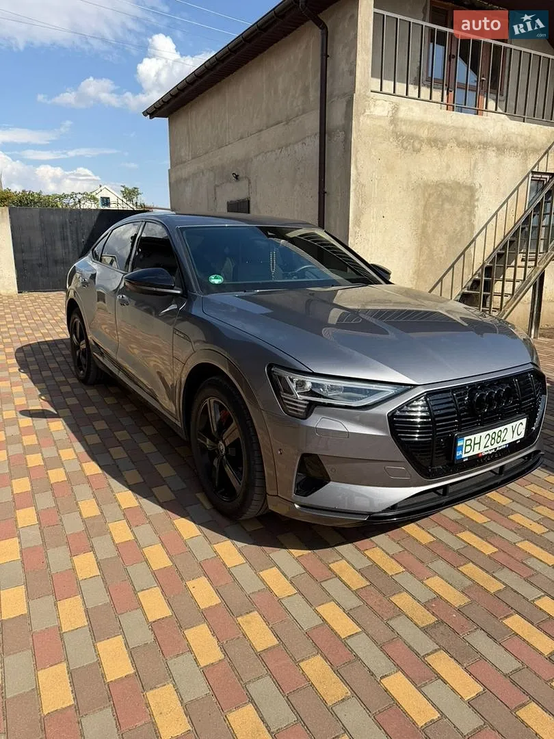 2022 Audi e-tron Sportback - мініатюра 2