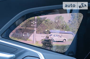 Позашляховик / Кросовер Audi e-tron 2019 в 