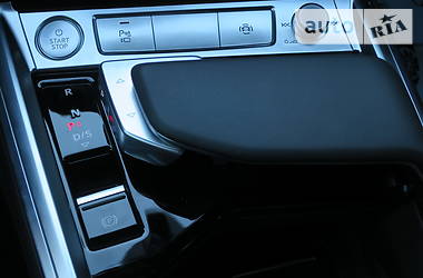 Позашляховик / Кросовер Audi e-tron 2019 в 