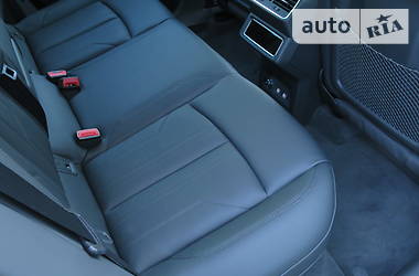 Позашляховик / Кросовер Audi e-tron 2019 в 