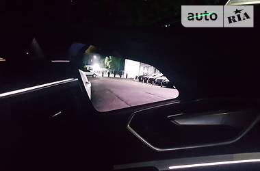 Позашляховик / Кросовер Audi e-tron 2019 в 