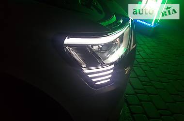 Позашляховик / Кросовер Audi e-tron 2019 в 