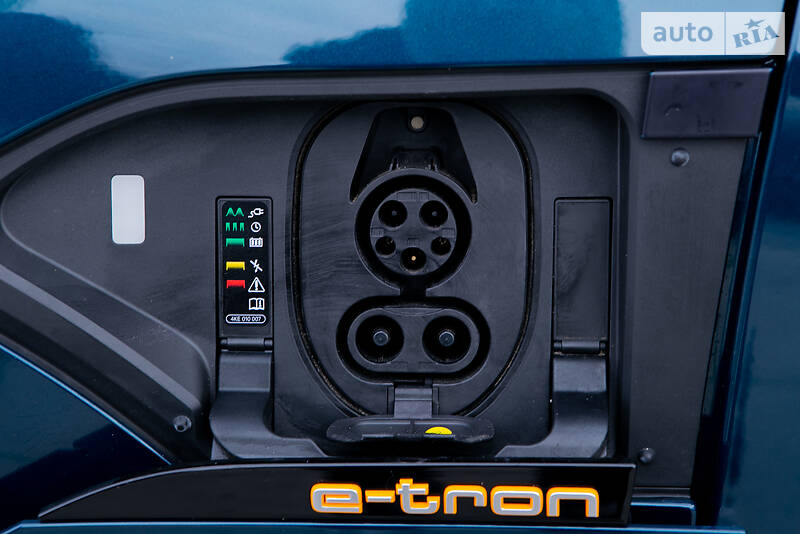 Внедорожник / Кроссовер Audi e-tron 2019 в Харькове