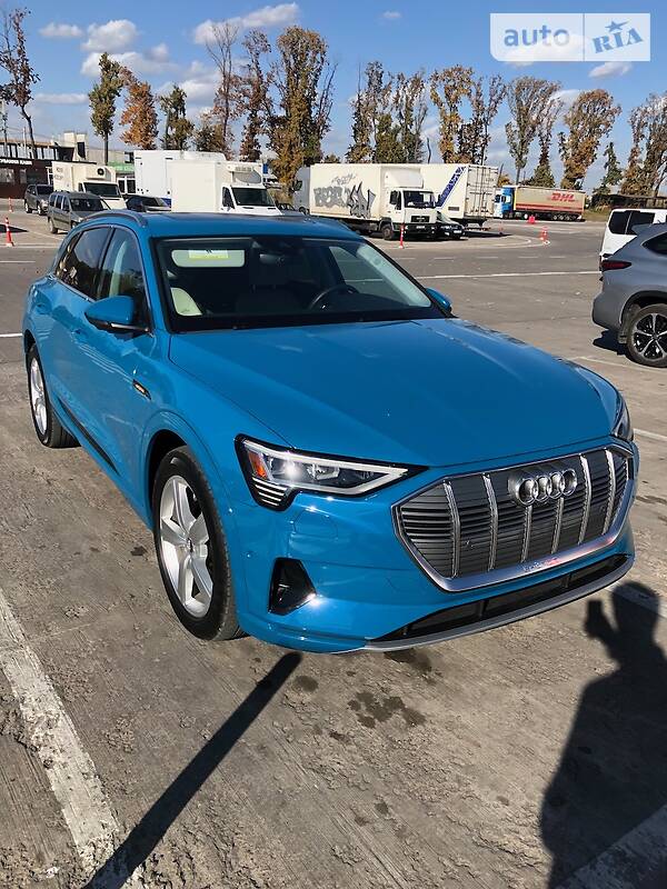 Позашляховик / Кросовер Audi e-tron 2019 в Києві