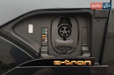 Внедорожник / Кроссовер Audi e-tron 2019 в 