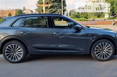 Позашляховик / Кросовер Audi e-tron 2022 в Кременчуці
