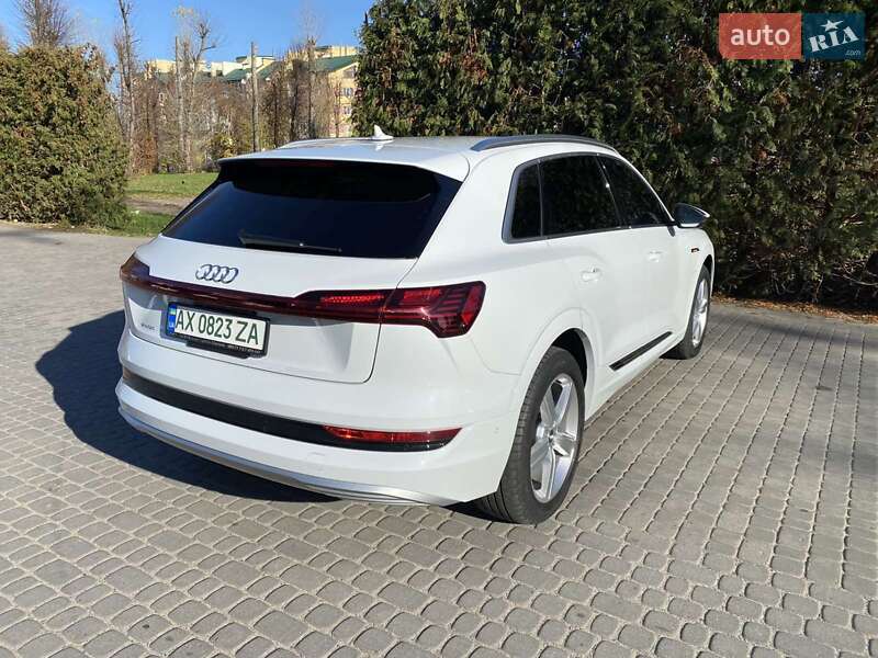 Позашляховик / Кросовер Audi e-tron 2019 в Львові