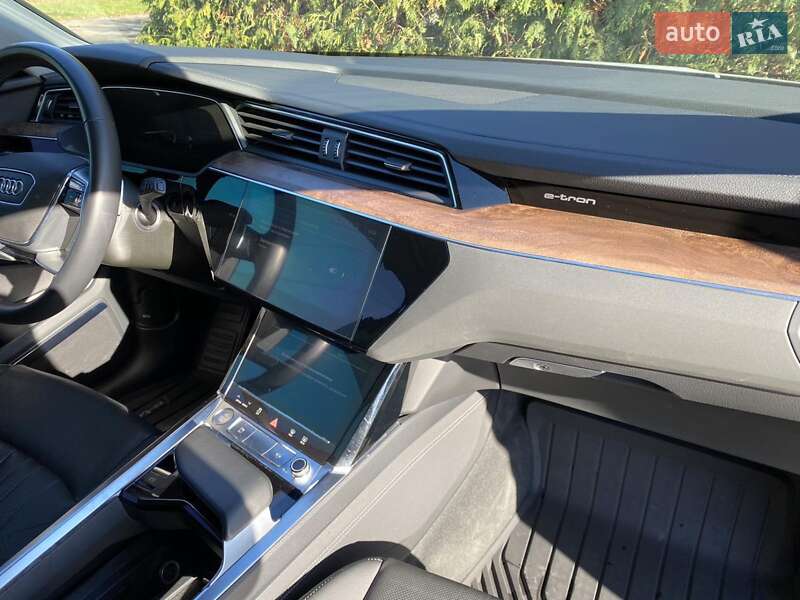 Позашляховик / Кросовер Audi e-tron 2019 в Львові