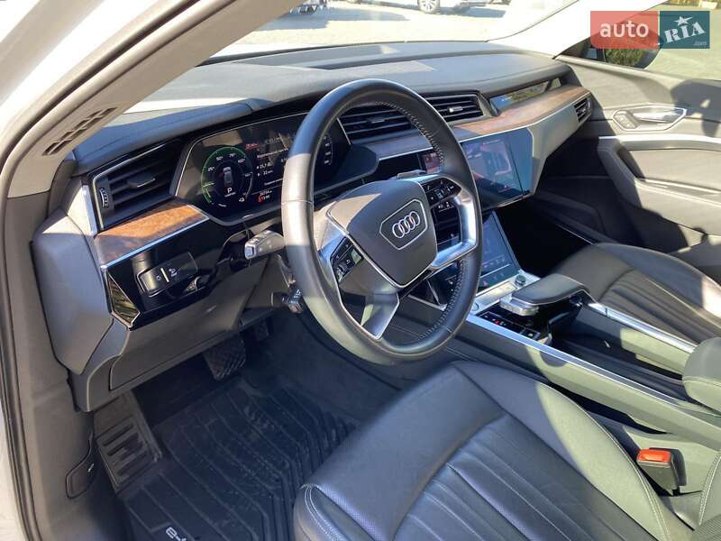 Позашляховик / Кросовер Audi e-tron 2019 в Львові
