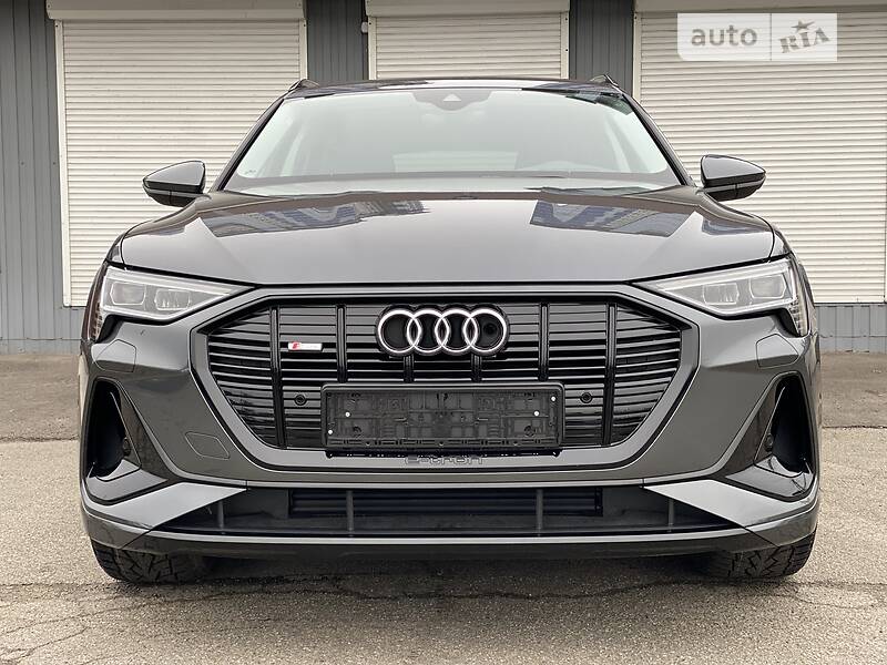 Позашляховик / Кросовер Audi e-tron 2022 в Києві