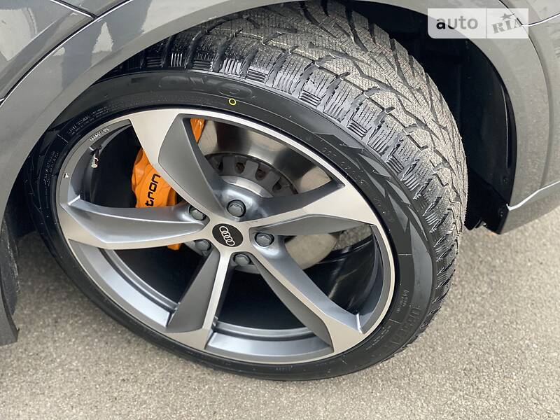 Позашляховик / Кросовер Audi e-tron 2022 в Києві
