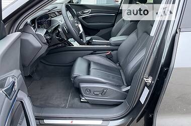 Позашляховик / Кросовер Audi e-tron 2022 в Києві