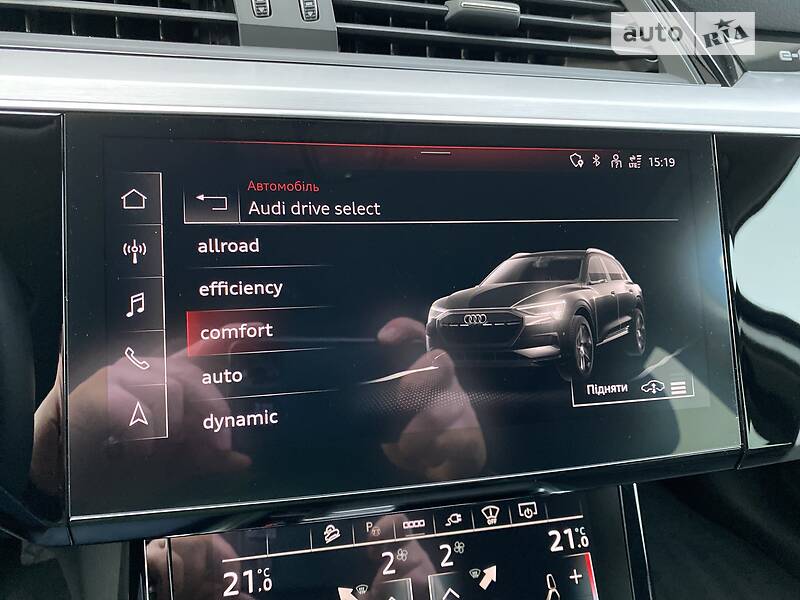 Позашляховик / Кросовер Audi e-tron 2022 в Києві