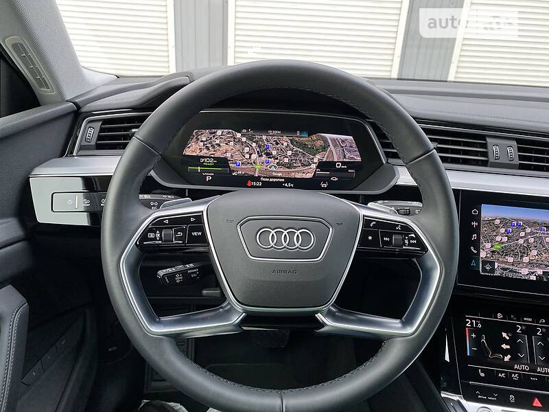 Позашляховик / Кросовер Audi e-tron 2022 в Києві