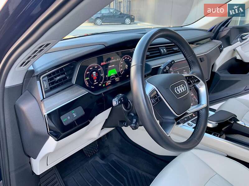 Позашляховик / Кросовер Audi e-tron 2020 в Черкасах фото 24 Позашляховик / Кросовер Audi e-tron 2020 в Черкасах