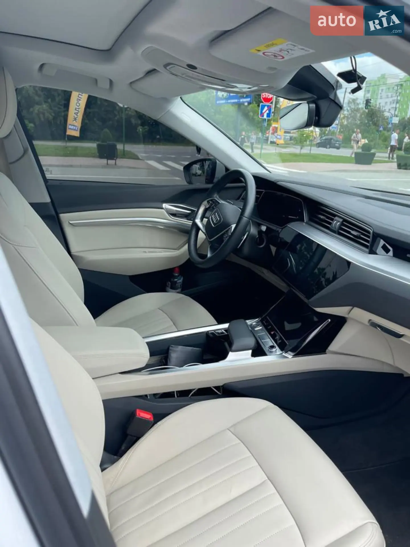 2020 Audi e-tron - мініатюра 3