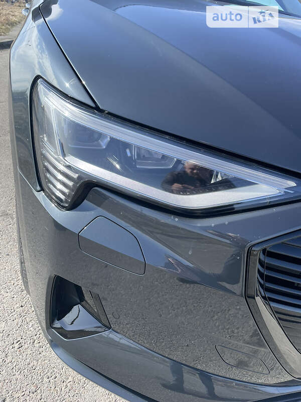 Позашляховик / Кросовер Audi e-tron 2020 в Львові
