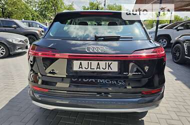 Позашляховик / Кросовер Audi e-tron 2020 в 